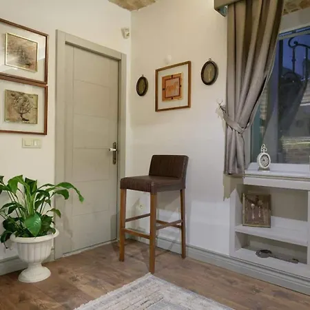 Stunning Rustic 1br W Terrace&amazing Galata View *