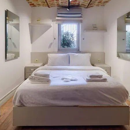 Appartamento Stunning Rustic 1br W Terrace&amazing Galata View Provincia di Istanbul